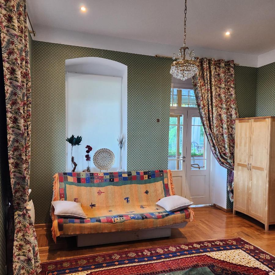 Villa Kursa Signagi Exteriér fotografie